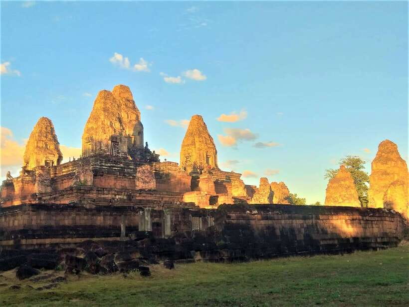 Kbal Spean Trekking Tour with Banteay Srei & Landmine Museum - Cambodia Landmine Museum: history with weight