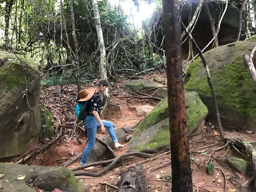 Kbal Spean Trekking Tour with Banteay Srei & Landmine Museum - Banteay Samre: a short stop with scenic walking time