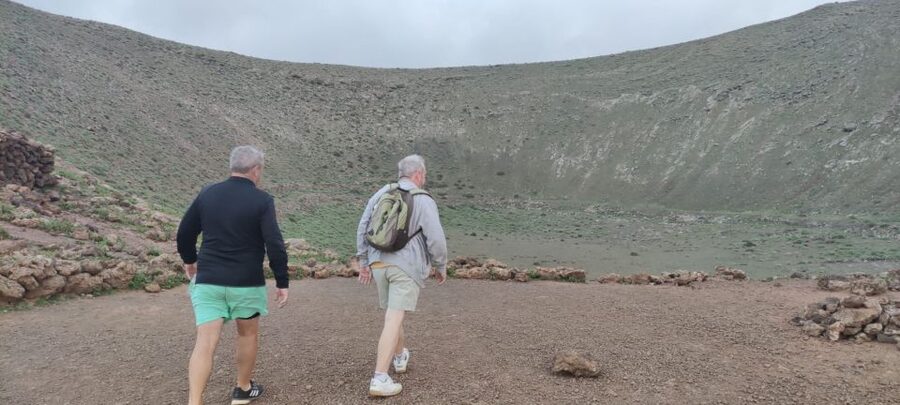 Lanzarote: Timanfaya Natural Park Trekking Tour - Who should book this, and who should skip it