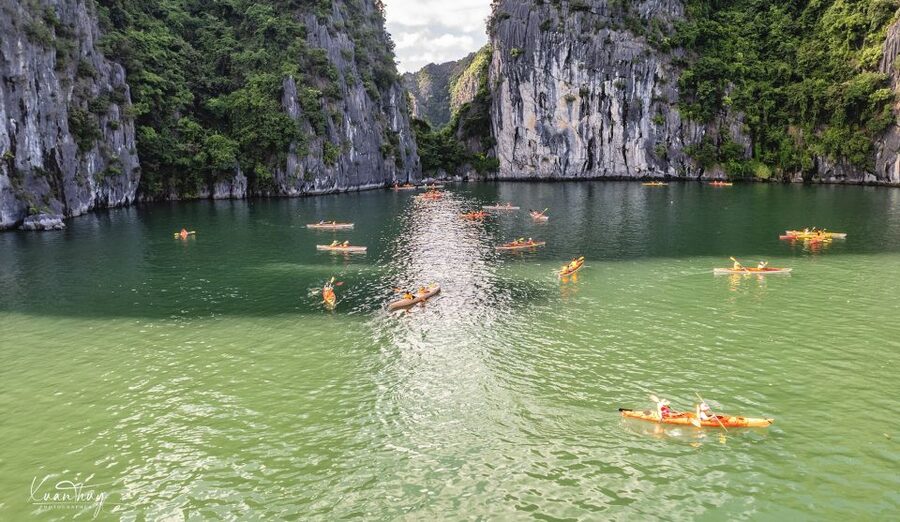 Long Trekking Catba national park, Lan ha bay full day trip - Bến Bèo viewpoint stop: quick scenery credit before the ride back