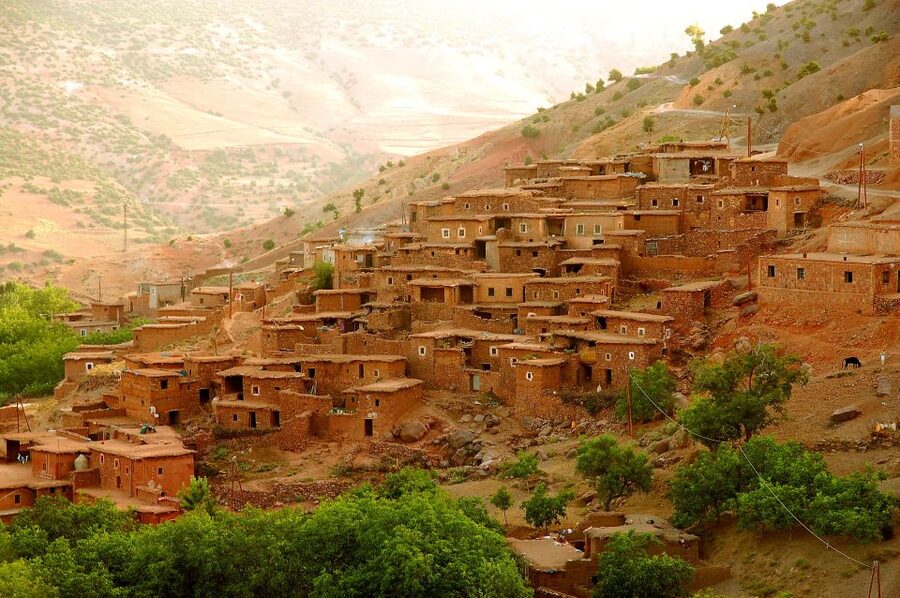 Marrakech: 2-Day Atlas Villages Trekking Tour - Crafts that make sense: argan, carpets, pottery, and henna engraving