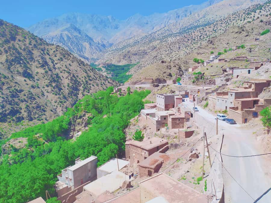 Marrakesh: 2-Day Mt. Toubkal Trek with 1-Night Stay & Meals - Guides, group size, and safety on the mountain