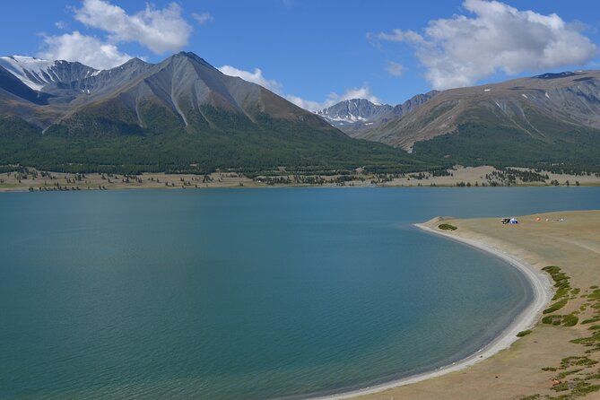 Mongolia Trekking Tour in the Altai Tavan Bogd National Park - Day 8: Kazakh eagle hunter family stay in a yurt and a Waterfall Valley hike