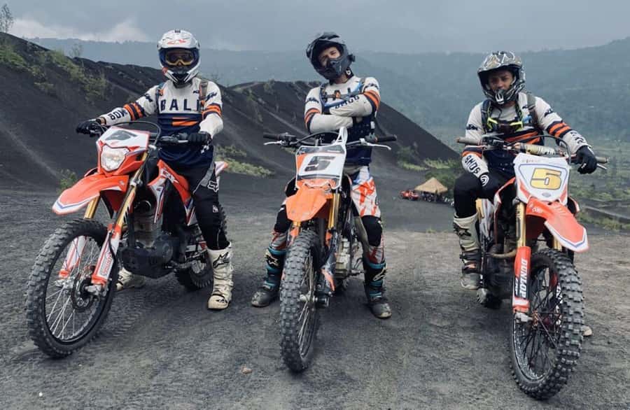 Mount Batur: Sunrise Dirt Bike Trek with Trained Riders - Riding reality check: you’re usually a passenger, not the driver
