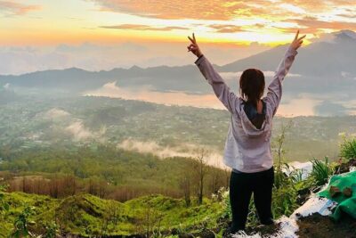 Mount Batur Sunrise Trekking With Hot Springs - Pickup from Seminyak, Canggu, Sanur, and Ubud: how the day runs
