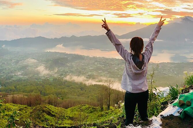 Mount Batur Sunrise Trekking With Hot Springs - Pickup from Seminyak, Canggu, Sanur, and Ubud: how the day runs
