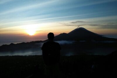 Mount Batur Sunrise Trekking with Private Guide and Breakfast - The climb with a private English-speaking guide (and flashlight support)