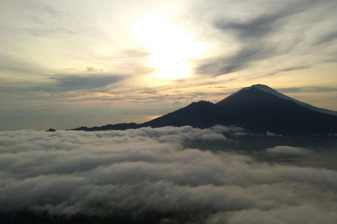 Mount Batur Sunrise Trekking with Private Guide and Breakfast - Ubud coffee plantation stop: luwak learning and free tastings