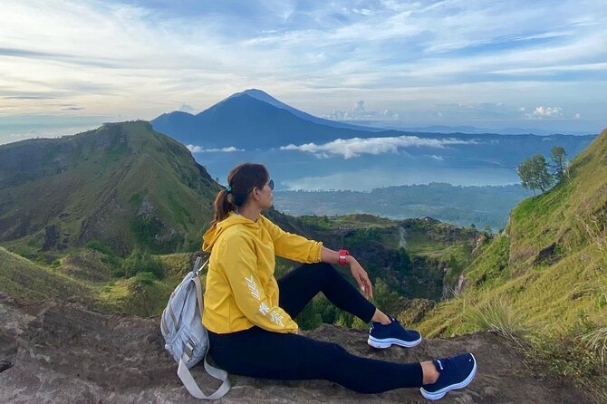 Mount Batur Trekking & Hot Spring - Pickup, Batur Bamboo Cabin meeting, and the climb in the dark