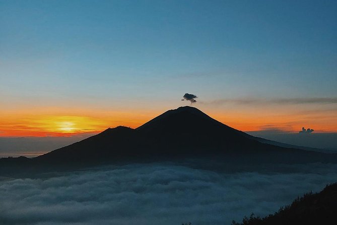 Mount Batur Volcano Sunrise Trekking With Ubud Rice Terrace - Should you book Rio Bali Tours for Mount Batur and Ubud rice terraces?