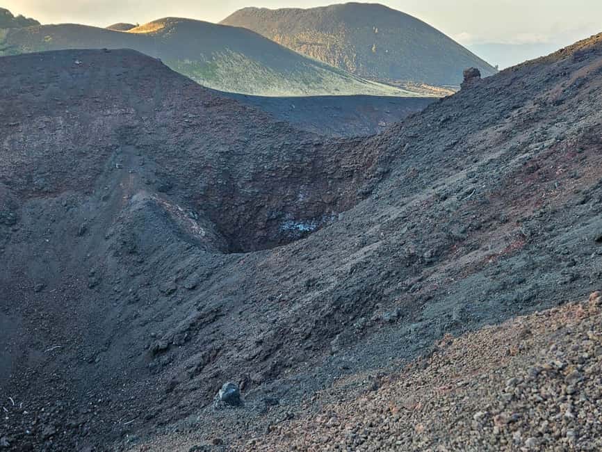 Mount Etna: North Upper Craters Guided Tour by 4x4 with Trek - Valle del Bove and the 2002 buttonhole craters