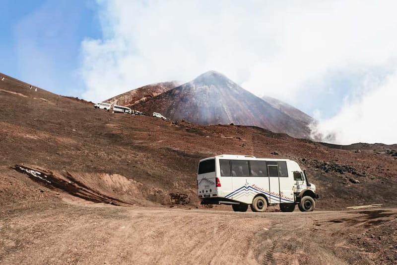 Mount Etna: Summit Trek with Cable Car and snack included - The snack stop: tiny, but timed perfectly