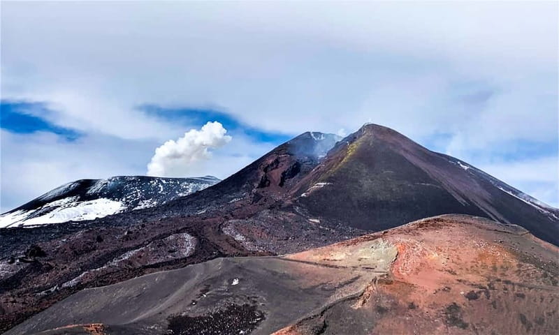 Mount Etna: Trek to 3000m with cable car and 4x4 - Gear that’s actually useful at 3,000m