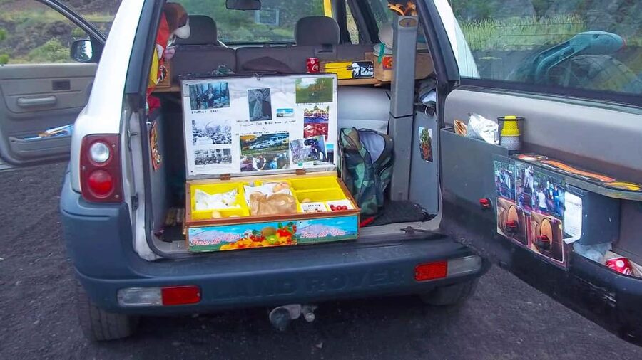 Mount Etna: trek with vintage car, tasting sicilian produtcs - The birch forest trek to Bottoniera Sartorius (40 minutes that sets up the views)