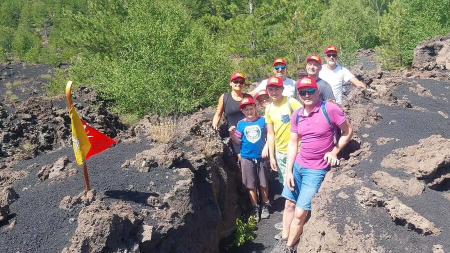 Mount Etna: trek with vintage car, tasting sicilian produtcs - Pickup at Via Camillo Benso Conte di Cavour (and how the schedule works)