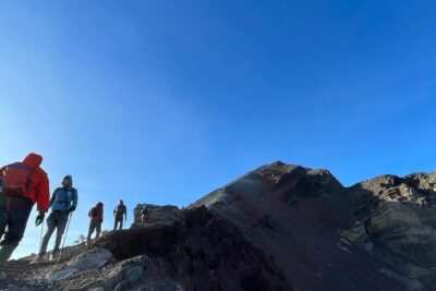 Mount Rinjani 3D2N Private Trek – Summit, Crater Rim & Hot Spring - Getting to the start in Senaru (and why pickup matters)