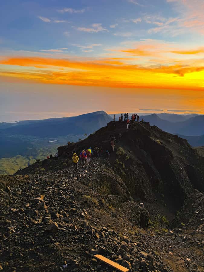 Mount Rinjani Trekking 2D-1N Summit - Sembalun Meadows to Pos 1 and Pos 2: Where the Trek Begins