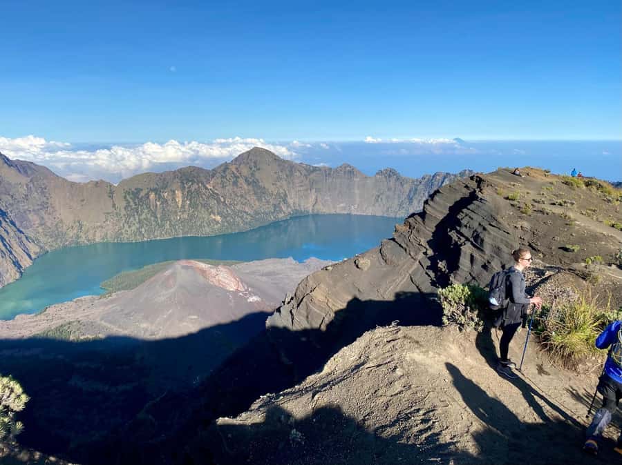 Mount Rinjani Trekking 3Days/2nights Summit Lake Hotspring - Day 1: from open meadows to Sembalun crater rim camping