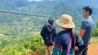 Mountain Views And Villages Trek - Sa Seng summit: your best chance to see Sapa and the Muong Hoa Valley together