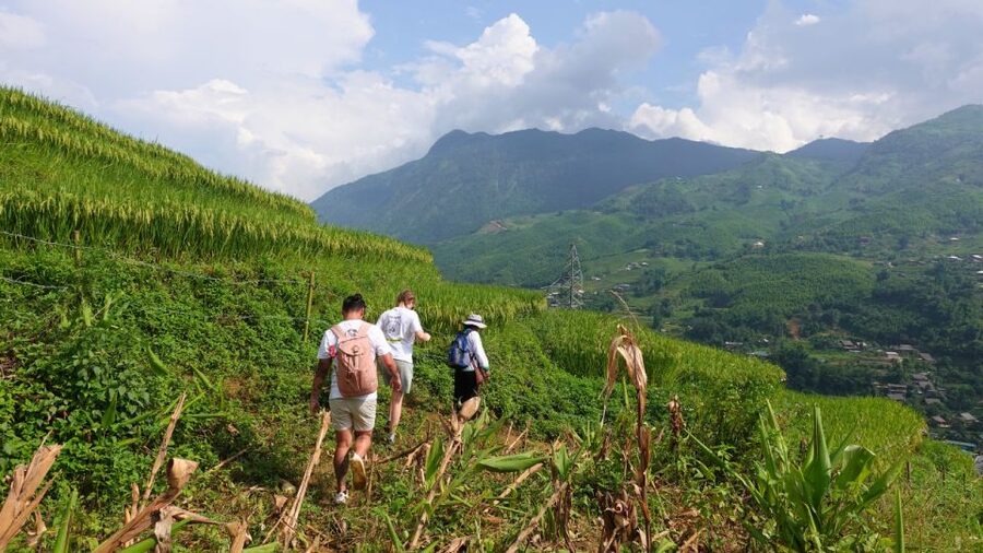 Mountain Views And Villages Trek - Hang Da Village (Black Hmong): daily life, guides who explain, and a sales reality check