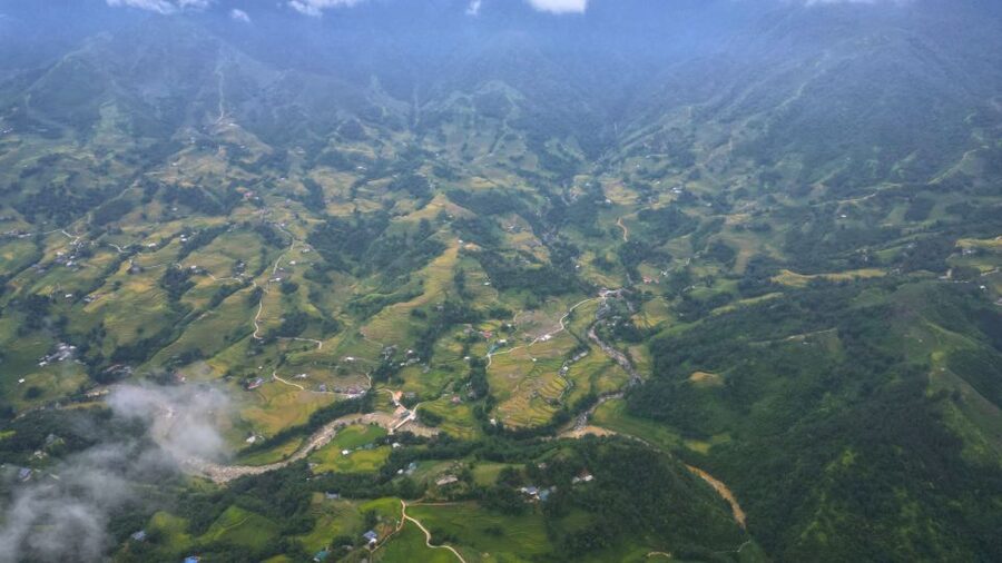 Mountain Views And Villages Trek - Lunch at Manh Dien Restaurant: included, but manage expectations