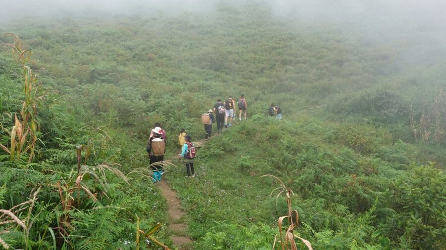 Mountain Views And Villages Trek - The in-between photo stop near 8V4V+9HV and what “visit” usually means