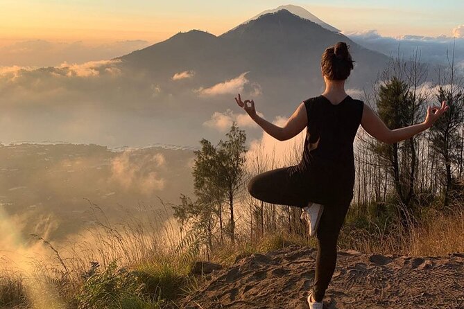 Mt Batur Sunrise Trekking Tour - Breakfast on volcanic steam: eggs, fruit, and hot drinks at the top