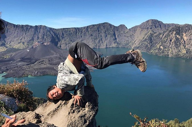 Mt Rinjani Trekking 2 Days 1 Night (Senaru Crater Rim) - Food, coffee, and the guide/porter setup that keeps you moving