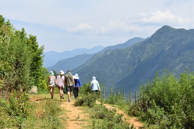 Muong Hoa Valley View & Village Trek in Sapa 1 Day - The simple logistics: meet, move at 9:00am, back to the same spot