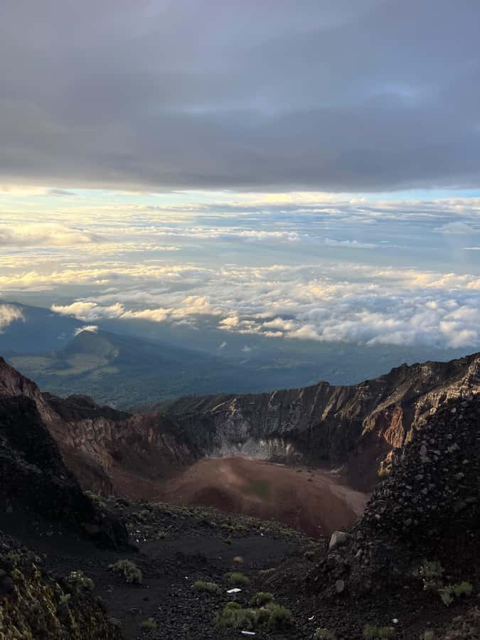 Oke Rinjani 2-Day Trek – Summit senaru Climb & Amazing Views - Day 1: Senaru Village to Pelawangan Senaru and camp above the clouds