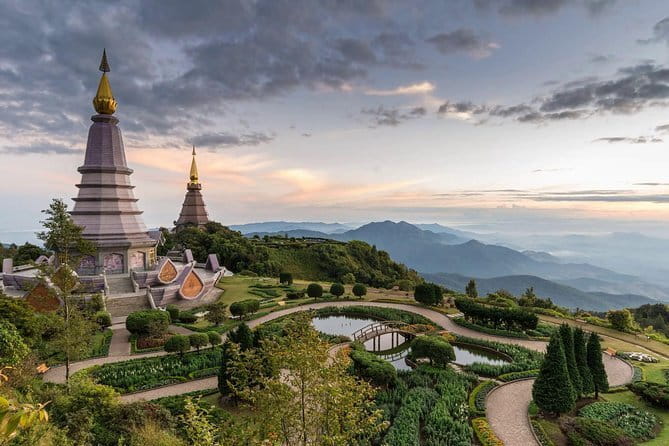One day Doi Inthanon National Park & Trekking on Kew Mae Pan - Kew Mae Pan Nature Trail trek: 3.2 km through evergreen forest