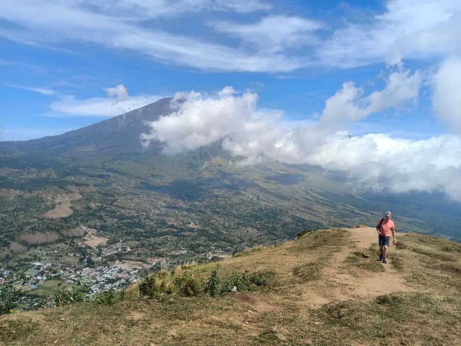 Pergasingan Hill Trek: Unveiling the Beauty of Sembalun - Pergasingan Hill hike: moderate effort, smart gear, real payoff