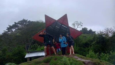 Pergasingan Hill Trek: Unveiling the Beauty of Sembalun - Getting to the trail: Sembalun mornings start early