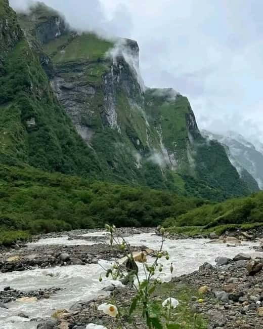Pkr/Kathmandu: 5-Day Annapurna Base Camp & Hot spring Trek - Day two: Sinuwa to Deurali (3230 m) through waterfalls and tea-house villages