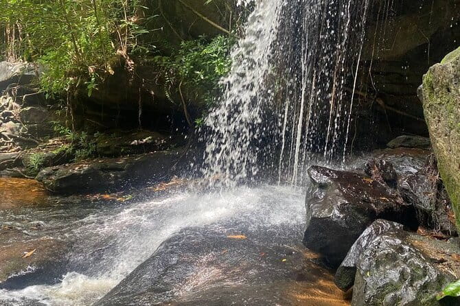 Private Kbal Spean Trekking Tour with Banteay Srei - Why this Kbal Spean to Banteay Srei day feels different