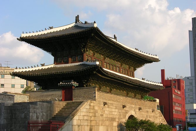 Private Seoul Wall Trekking [Inwangsan, Bugaksan, Naksan Park, N-Seoul Tower] - Lunch on the Move: Traditional Korean Food That Actually Refuels You