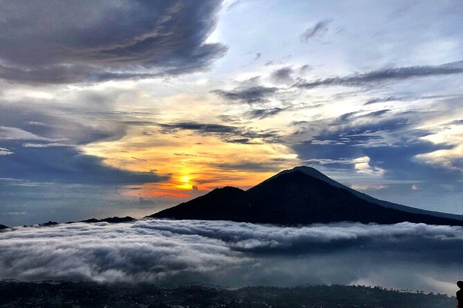 Private Tour : Mount Batur Sunrise Trekking With Private Guide - Descending with a guide: where smart footwork beats bravery
