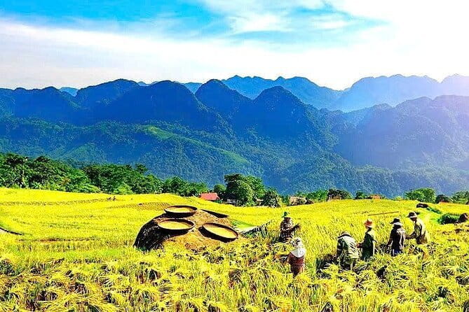 Pu Luong Amazing Trekking Village,Rafting,Swimming, Lunch on Boat - Silk weaving in Lan Village: learn it, then try it