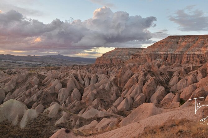 Red & Rose Valley Sunset Hiking Tour with a Trekking Dog "Oscar" - The 5:00 pm Sunset Hike Through Red and Rose Valleys