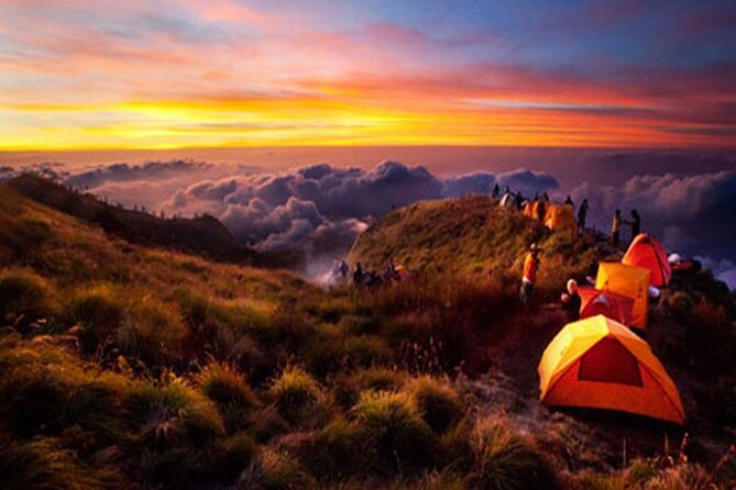 Rinjani trekking 2 days 1 night - Food, water, and camp setup: comfort that keeps you moving