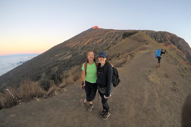 Rinjani Trekking 3D2N Summit - To The Spectacular Views - Where It Starts: Pickup, Senaru Sleep, and the 8:00 AM Kickoff