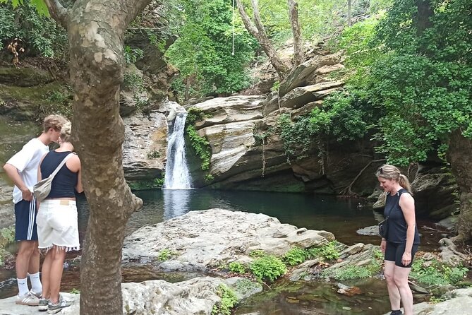 River Trekking to the Waterfall in Andros - Group size and pacing: why eight people feels right