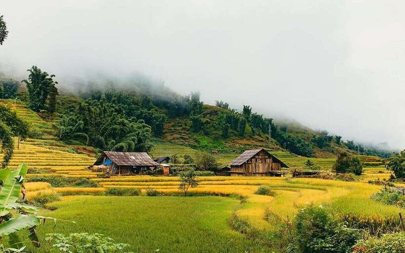 Sa Pa: Muong Hoa Valley Trek and Local Ethnic Villages - Waterfall pause and the uphill finish: plan your energy