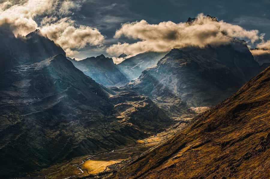 Salkantay trek to Machu Picchu – 5D/4N – Premium - The trail basics: distance, pace, and what moderate to challenging really means