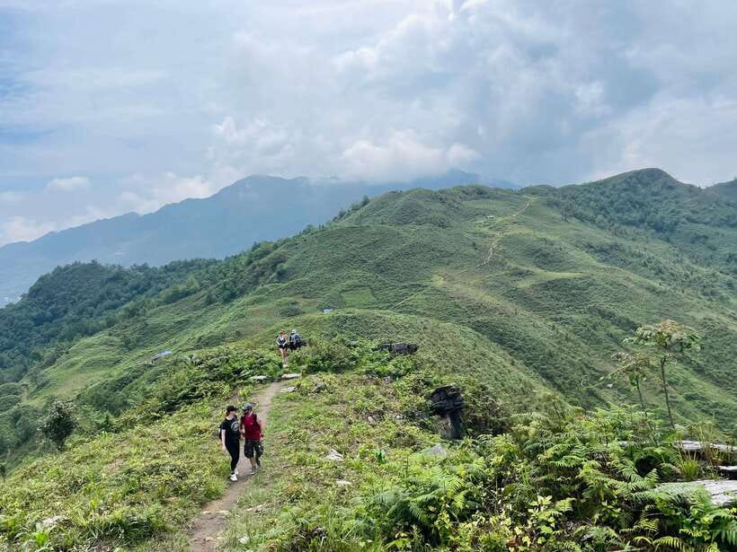 Sapa: 1-Day Trek to Mountain, Local Villages & Rice Terraces - What to bring and how to stay comfortable