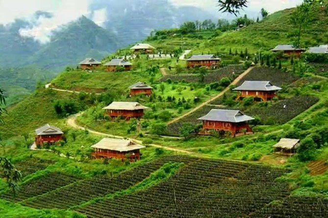 Sapa 3 Days 2 Nights Trekking Tour From Hanoi (2 Nights in Hotel) - Day 2 Trek: Ta Van village and the Muong Hoa Stream walk