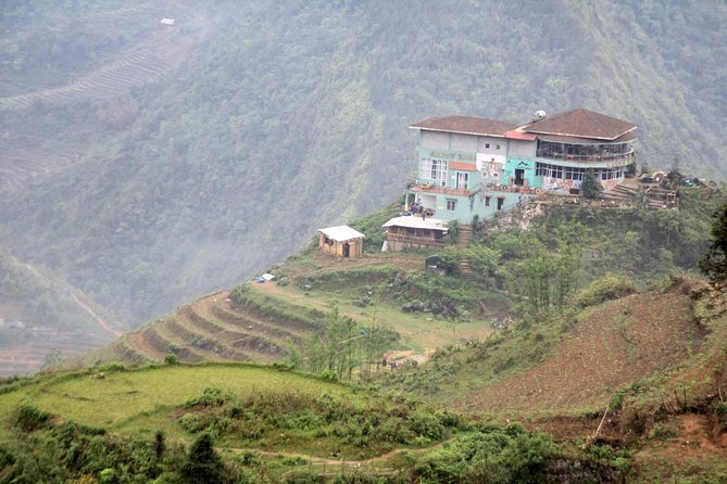 Sapa Hard Trekking villages 2D/1N: Homestay, Meals, English speaking guide - Day 1 trek: Ta Van, Y Linh Ho terraces, Lao Chai, then a Giay homestay