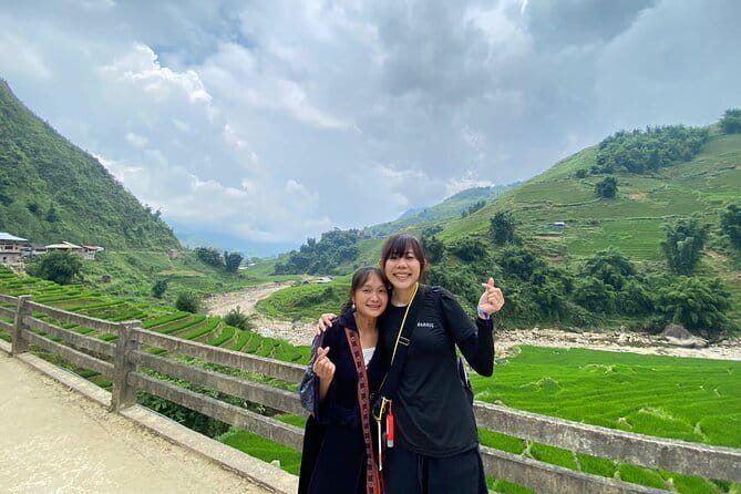 Sapa Mountain Escape: 2-Day Trekking, Rice Terraces & Homestay - Ta Van Village: bamboo out, culture in (Black Hmong and Giay)