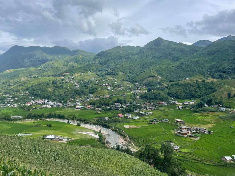 Sapa: Mountain Trail And Villages Trekking - Hang Đá Village and Lunch: Culture You Can Taste