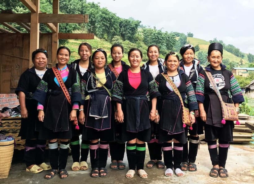 Sapa: Muong Hoa Mountain Views and Villages Trek with Lunch - Hoàng Văn Thụ pickup and the moment the trail starts